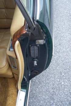 1976 Cadillac Eldorado Convertible Door Latch.jpg
