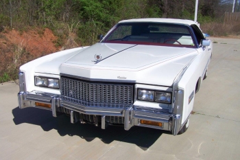 1976 Cadillac Eldorado Bicentennial 1256 - front 3.jpg