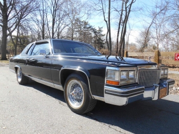 1984CadillacFleetwood Brougham (3).jpg