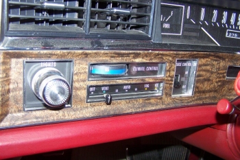 1971 Cadillac Coupe DeVille JG C1267 (1).jpg