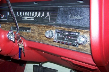 1971 Cadillac Coupe DeVille JG C1267 (48).jpg