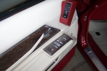 1971 Cadillac Coupe DeVille JG C1267 (49).jpg