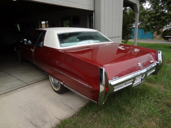 1971 Cadillac Coupe DeVille JG C1267 (77).jpg