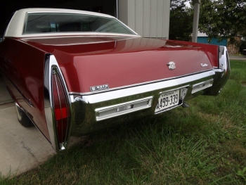 1971 Cadillac Coupe DeVille JG C1267 (78).jpg
