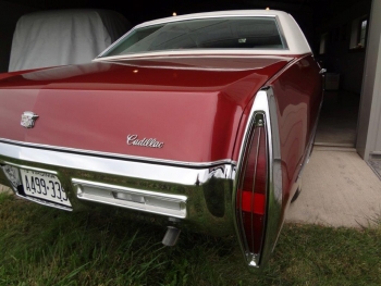1971 Cadillac Coupe DeVille JG C1267 (79).jpg