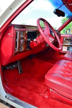 1990 Cad Fleetwood Brougham - c1270 (4).jpg