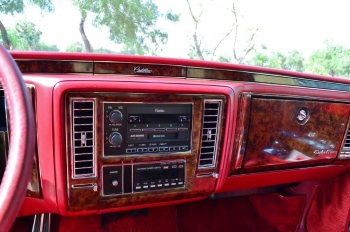 1990 Cad Fleetwood Brougham - c1270 (6).jpg