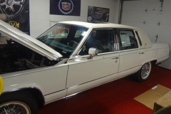 1991 Cadillac Brougham JF C1286 (3).jpg
