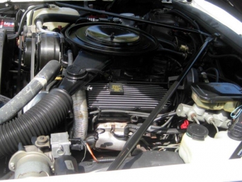 1985 Cadillac Eldorado Biarritz Convertible C1287 Engine (2).jpg