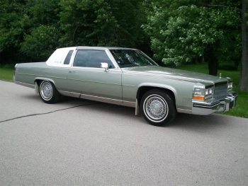 1985 Cadillad Eldorado Brougham C1295 (2).jpg