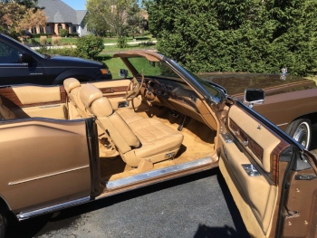 1976 Cadillac Eldorado Convertible C1306-Int (4).jpg