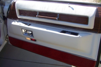 1976 Cadillac Eldorado ConvertibleBicentennial(C1314)-Int (16).jpg