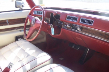 1976 Cadillac Eldorado ConvertibleBicentennial(C1314)-Int (18).jpg
