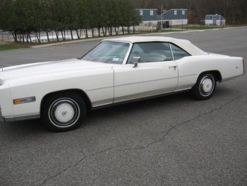 1976 Cadillac Eldorado ConvertibleBicentennial(C1314)-EXT (26).jpg