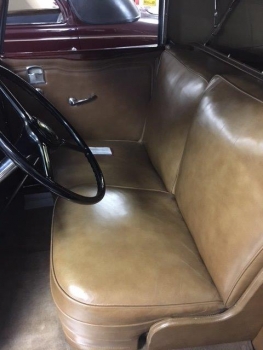 1932 Cadillac Roadster C1316-Int 02.jpg