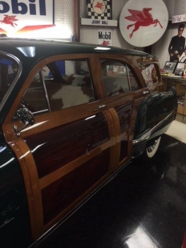1949 Cadillac Woodie Wagon C1317-Ext 05.jpg