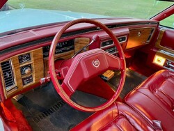 1980 Fleetwood Brougham White-Red - Interior(3).jpg
